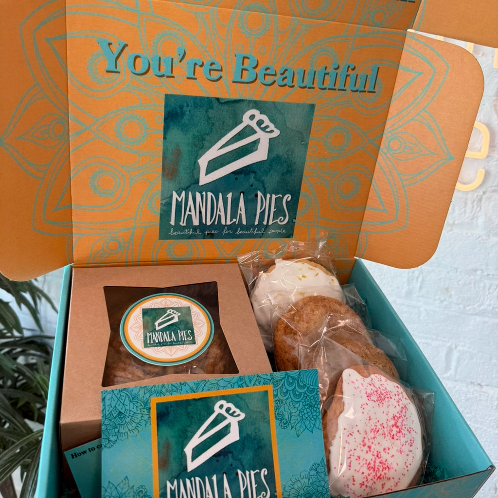 Apple Pie & Cookies Box